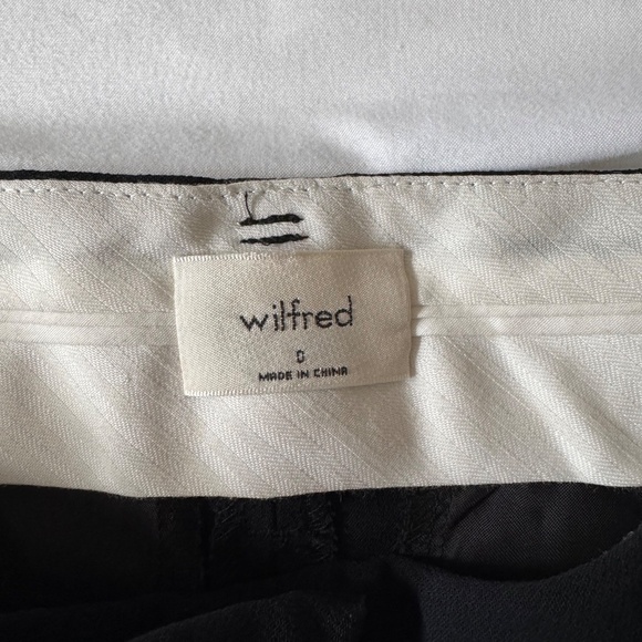 Aritzia Effortless Pants (Crepette) in Black Size 0 - Picture 2 of 3